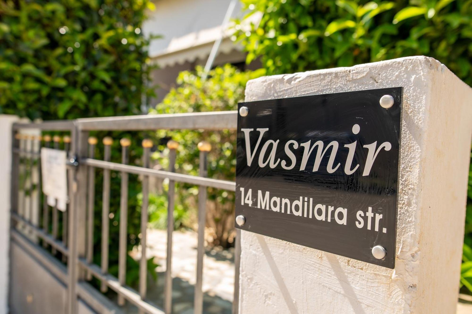 Vasmir Apartment